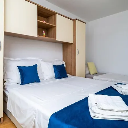 Two-bedroom Victory *